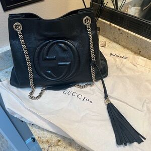 Authentic Black GUCCI SOHO chain strap leather bag
